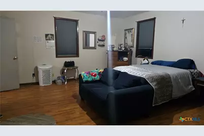 206 Cheeves Avenue, Port Lavaca, TX 77979 - Photo 14