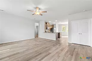 446 Post Oak St, Gonzales, TX 78629 - Photo 6