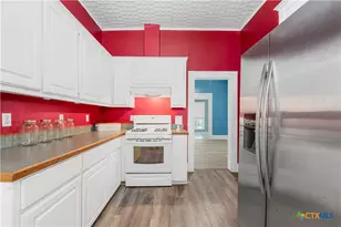 308 S Reagan St, West, TX 76691 - Photo 16