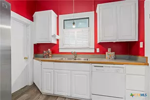 308 S Reagan St, West, TX 76691 - Photo 14