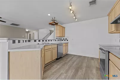 1609 Sunstone Circle, New Braunfels, TX 78130 - Photo 8