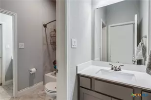 2916 Glen Vw, Seguin, TX 78155 - Photo 18