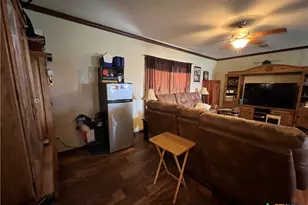 847 Hefner Ln, Cuero, TX 77954 - Photo 40