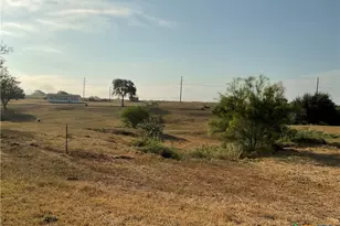 847 Hefner Ln, Cuero, TX 77954 - Photo 14