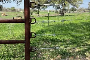 847 Hefner Ln, Cuero, TX 77954 - Photo 8