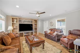 112 E Toledo St, Seadrift, TX 77983 - Photo 6
