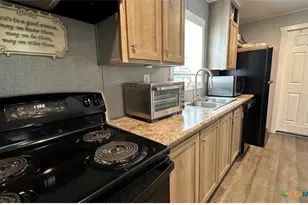112 E Toledo St, Seadrift, TX 77983 - Photo 6