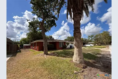 2012 Leon Drive, Port Lavaca, TX 77979 - Photo 2