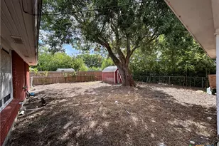 2012 Leon Dr, Port Lavaca, TX 77979 - Photo 6