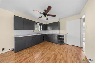 17 Ellis Ave, Troy, TX 76579 - Photo 10