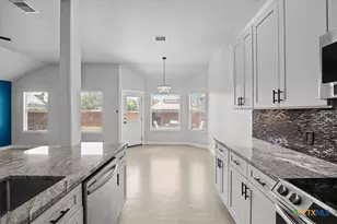 506 Roadrunner Ave, New Braunfels, TX 78130 - Photo 10