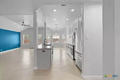 506 Roadrunner Avenue, New Braunfels, TX 78130 - Photo 6