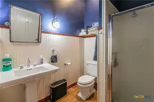 702 N Penelope St, Belton, TX 76513 - Photo 12