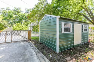 702 N Penelope St, Belton, TX 76513 - Photo 22