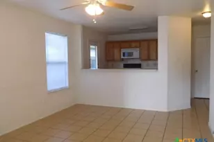 933 Rosewood Dr, Harker Heights, TX 76548 - Photo 2