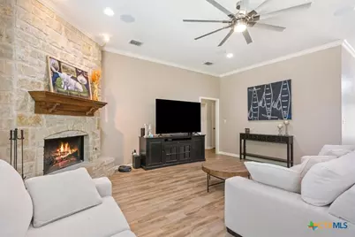 203 Silver Spur Trail, McGregor, TX 76657 - Photo 6