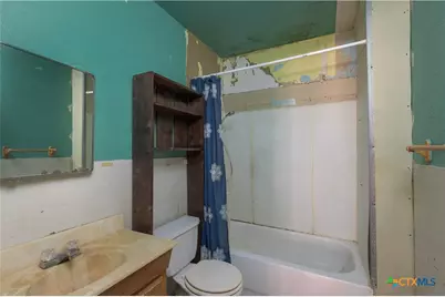 908 Campbell Street, Lampasas, TX 76550 - Photo 10