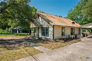 908 Campbell St, Lampasas, TX 76550 - Photo 16
