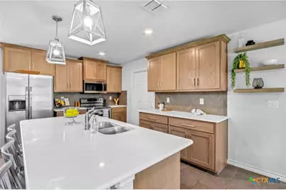 711 Forest Trail, New Braunfels, TX 78132 - Photo 8