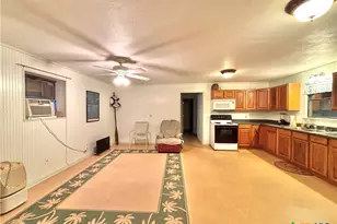103 Cassie St, Port O'Connor, TX 77982 - Photo 6