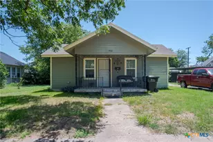 921 S 11th St, Temple, TX 76504 - Photo 2