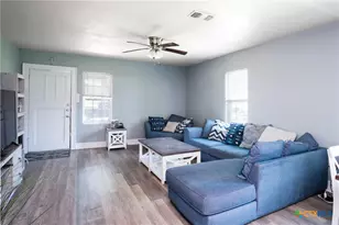 921 S 11th St, Temple, TX 76504 - Photo 6