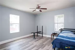 921 S 11th St, Temple, TX 76504 - Photo 18