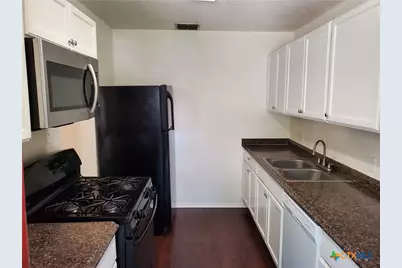 826 N Bowie Street, Seguin, TX 78155 - Photo 6