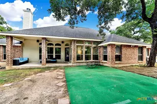 162 Champions Blvd, La Vernia, TX 78121 - Photo 6