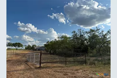 421 Zion Hill Road, Seguin, TX 78155 - Photo 4
