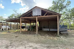 421 Zion Hill Rd, Seguin, TX 78155 - Photo 8