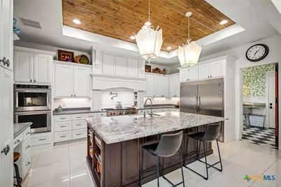 1607 Bordeaux Blanc, New Braunfels, TX 78132 - Photo 18