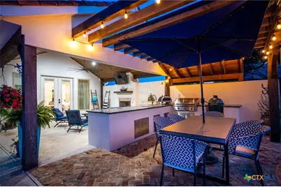 1607 Bordeaux Blanc, New Braunfels, TX 78132 - Photo 10