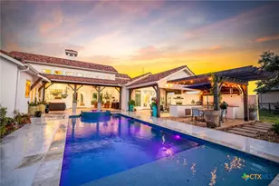 1607 Bordeaux Blanc, New Braunfels, TX 78132 - Photo 4