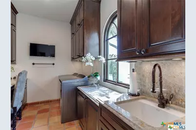 208 Creekridge Dr., Victoria, TX 77904 - Photo 12