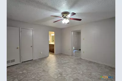 421 Carothers Street, Copperas Cove, TX 76522 - Photo 10