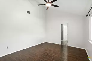 415 Lazy Ln, San Marcos, TX 78666 - Photo 28