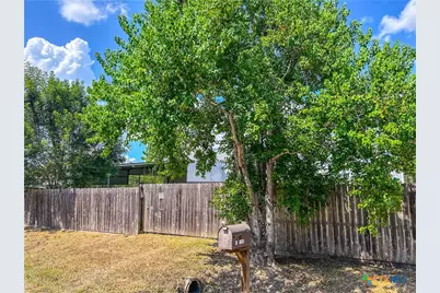 90 Honey Drive, Victoria, TX 77904 - Photo 8