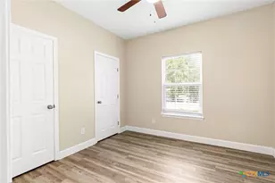 1628 Armstrong St, Luling, TX 78648 - Photo 12