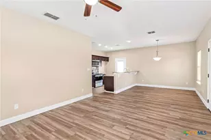 1628 Armstrong St, Luling, TX 78648 - Photo 6