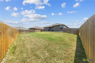 2402 Freddie L. Nichols Sr. Dr, Harker Heights, TX 76548 - Photo 32