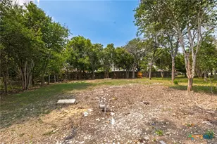 1308 Bert St, Seguin, TX 78155 - Photo 16