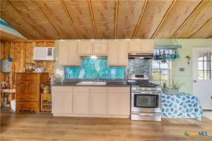 482 La Lucia St, Port Lavaca, TX 77979 - Photo 4