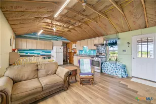 482 La Lucia St, Port Lavaca, TX 77979 - Photo 2