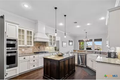 205 Pebble Brook, Victoria, TX 77904 - Photo 12