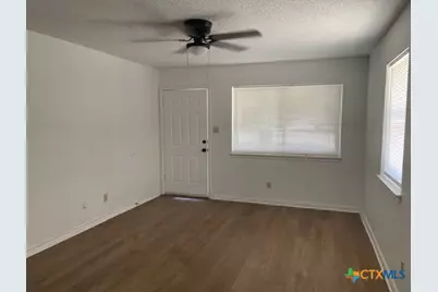 1300 Westpark Circle, Cameron, TX 76520 - Photo 8