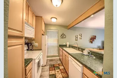 406 T Bar M Drive, New Braunfels, TX 78132 - Photo 8