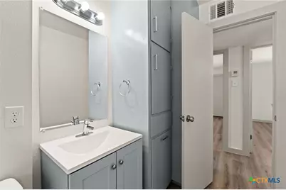 2109 W Avenue B, Temple, TX 76504 - Photo 12