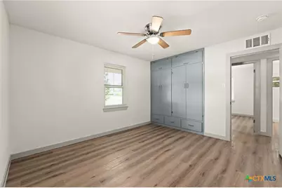 2109 W Avenue B, Temple, TX 76504 - Photo 10