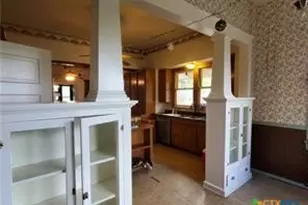 422 W North Main St, Flatonia, TX 78941 - Photo 10